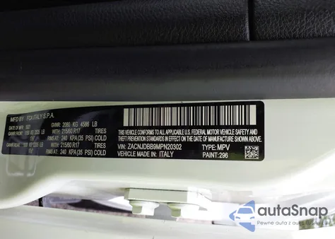 2021 Jeep Renegade Latitude 4X4 z USA, uszkodzony, nr VIN ZACNJDBB9MPN20302